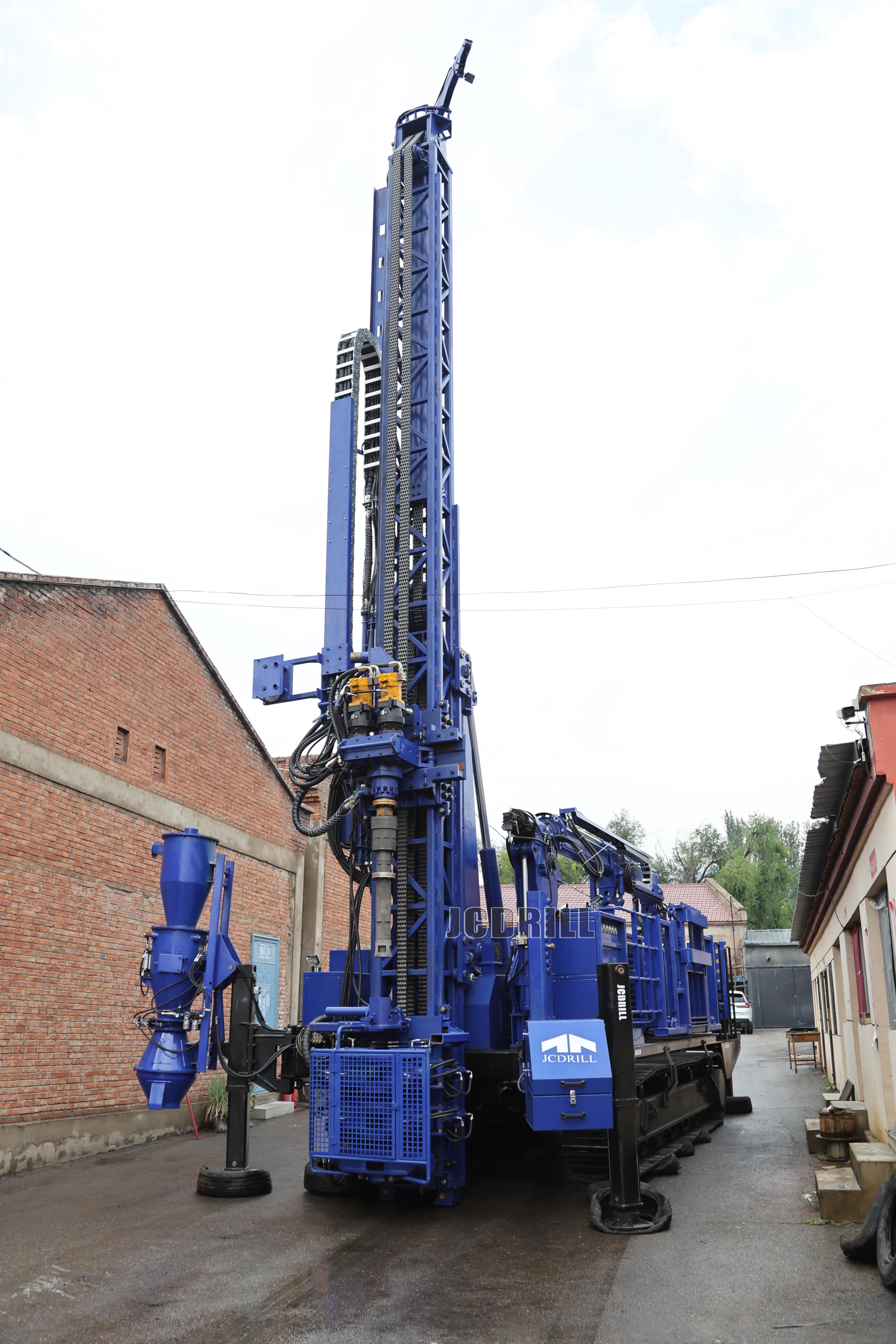 JCDRILL presenta el nuevo rig de perforación JRC500BA con circulación inversa y compresor de aire integrado para la exploración minera de alta eficiencia JCDRILL presenta el nuevo rig de perforación JRC500BA con circulación inversa y compresor de aire integrado para la exploración minera de alta eficiencia